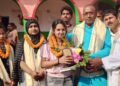 मैट्रिक परीक्षा में बिहार में चौथा स्थान लाने वाली नेहा को मुखिया संघ ने किया पुरस्कृत….नेहा प्रवीण ने बिहार में बढ़ाया खगड़िया का मान:मिथिलेश कुमार निराला