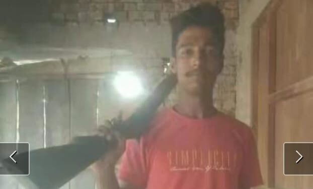 अवैध हथियार के साथ युवक का सोशल मीडिया पर तेजी से वायरल हो रहा फोटो,पड़ताल में जुटी पुलिस