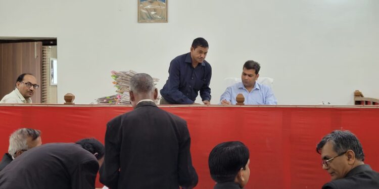 जिला दंडाधिकारी सह समाहर्त्ता ने की कुल 47 वादों की सुनवाई,अनुस्थित वादी प्रतिवादी को नोटिस जारी करने का आदेश जारी