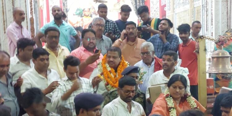 लगभग छह वर्षों बाद जेल से बाहर आए बहुचर्चित पूर्व विधायक का भव्य स्वागत…सेवा व सम्मान के बल पर लोगों के दिलों में मिला है बड़ा स्थान:रणवीर यादव