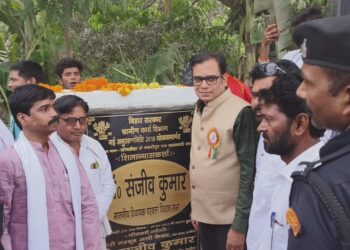 परबत्ता विधायक डॉ संजीव ने कई महत्वपूर्ण सड़क निर्माण कार्य का किया शिलान्यास, कहा-अब पूरी तरह विकसित हो जाएगा परबत्ता विस