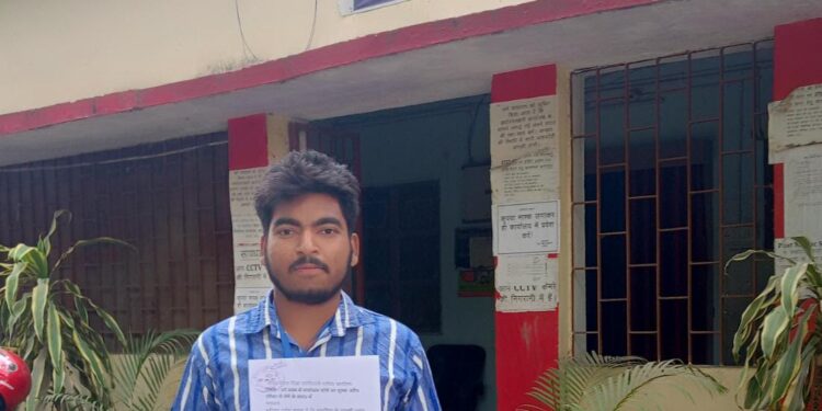 स्कूल में नामांकन के नाम पर आखिर कब तक होती रहेगी अवैध वसूली!छात्र नेता और वार्ड पार्षदों ने डीईओ से की दोषियों के विरुद्ध कार्रवाई की मांग