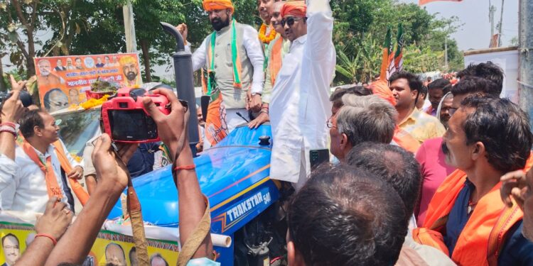 …और जब किसान की भूमिका में नजर आए भाजपा के प्रदेश अध्यक्ष सम्राट चौधरी