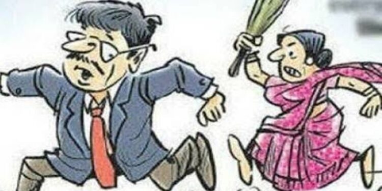कलयुगी पत्नी ने पति को प्रताड़ित करते-करते मारपीट कर,कर दिया घर से बेघर,दर-दर की ठोकरें खा रहे पीड़ित पति ने थानाध्यक्ष से लगाई न्याय की गुहार
