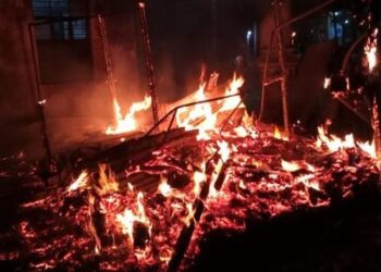 जिंदा जल गई चार सगी बहनें,घर में अचानक आग लगने से हुआ हादसा, दर्दनाक मौत से पसरा मातम