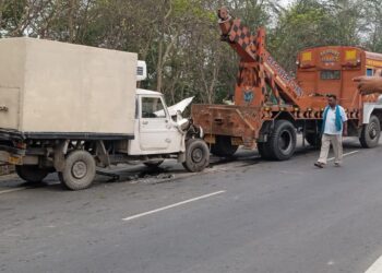 एनएच31पर आपस में टकरायी चार गाड़िया,दो कार सवार सहित चार जख्मी,घंटो रहा आवागमन बाधित