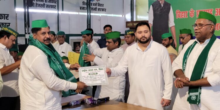 आगामी लोस चुनाव में केन्द्र की भाजपा सरकार को उखाड़ फेकेगी बिहार की जनता:मनोहर यादव