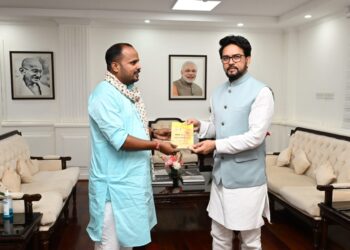 क्या खगड़िया को भी खेल क्षेत्र में केंद्रीय खेल युवा एवं सूचना प्रसारण मंत्री से मिलेगी सौगात!समाजिक कार्यकर्ता लाल रतन की मंत्री से हुई है मुलाकात