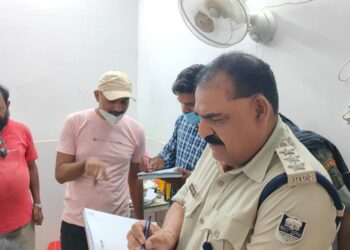 गोलीबारी में एक बच्ची सहित तीन जख्मी,वर्चस्व को लेकर दो पक्षों के बीच हुई गोलीबारी