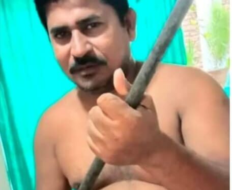 अवैध हथियार के साथ युवक का फोटो हुआ वायरल,मौनी बाबा बने बैठे हैं थानेदार