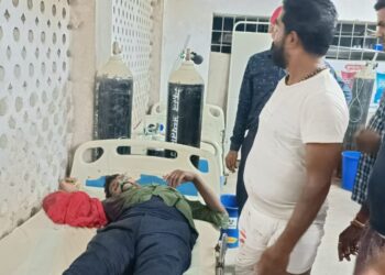 बेटी के ससुराल से लौट रहे बाप को अपराधियों ने गोली मारकर कर दिया जख्मी,किया गया ऱेफर