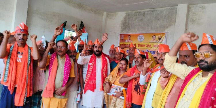 नरेंद्र मोदी के नेतृत्व में पूरे आत्मविश्वास के साथ तेजी से प्रगति कर रहा है देश:अंकित सिंह चंदेल