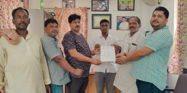 Rjd News   राजद के विभिन्न प्रकोष्ठों का विस्तार कर नव मनोनीत पदाधिकारियों को मनोनयन पत्र सौंपा…जिलाध्यक्ष मनोहर यादव ने कहा-जातीय जनगणना से अतिपिछड़े, पिछड़े सहित सभी वर्गों के गरीबों को मिलेगा सर्वाधिक लाभ