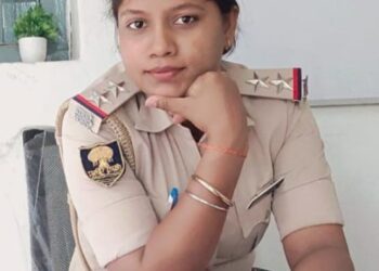 Bihar Breaking News :51 पुलिस पदाधिकारियों को प्रशस्ति पत्र देकर पुलिस कप्तान अमितेश कुमार ने किया सम्मानित,कांडों के निष्पादन में तत्परता दिखाने वाले पुलिस पदाधिकारियों का एसपी ने बढ़ाया हौसला