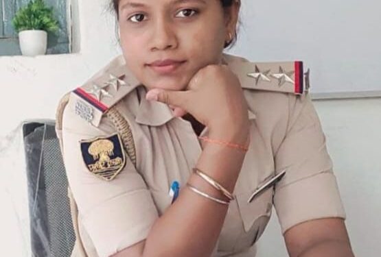 Bihar Breaking News :51 पुलिस पदाधिकारियों को प्रशस्ति पत्र देकर पुलिस कप्तान अमितेश कुमार ने किया सम्मानित,कांडों के निष्पादन में तत्परता दिखाने वाले पुलिस पदाधिकारियों का एसपी ने बढ़ाया हौसला