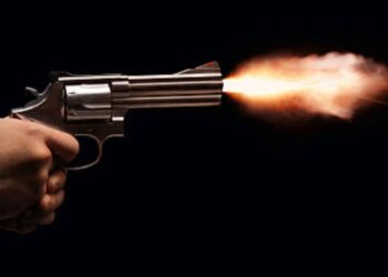 Ajab-gajab:किशोरी ने मोबाइल नंबर देने से किया इनकार तो मनचले ने की गोलीबारी