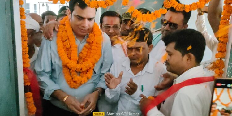 विभिन्न विद्यालयों में आईसीटी सेंटर का उद्घाटन करते हुए विधायक ने बच्चों से कहा-सीखने की उम्र में जो सीखेंगे,वही आएगा जिंदगी भर काम,डिजिटल शिक्षा है समय की मांग:डॉ संजीव