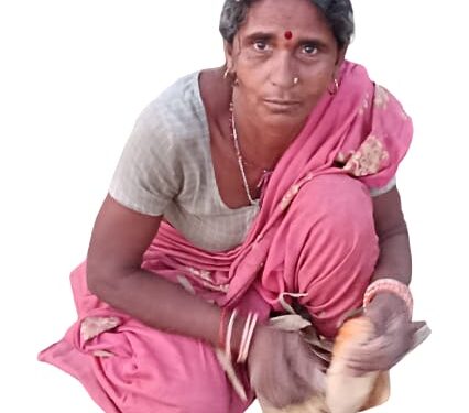 महज एक छिपकली के कारण घर से बेघर हो गयी महिला,पांच दिनों से लापता मां के वियोग में बिलख रहे पुत्र ने पुलिस से लगाई बरामदगी की गुहार