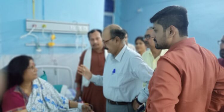 जदयू की पूर्व विधायक पूनम यादव की तबियत बिगड़ी, कुशल क्षेम जानने वालों का सदर अस्पताल में लगा तांता