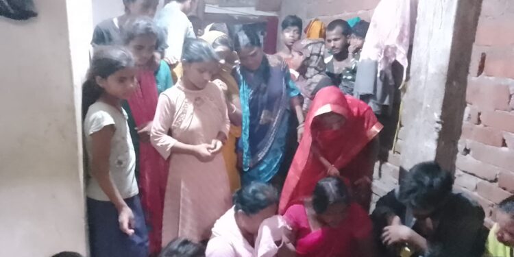 बेलदौर में मोबाइल चार्ज में लगाने के दौरान सात वर्षीय बालक हुआ स्पर्शाघात का शिकार,मौत से पसरा मातम