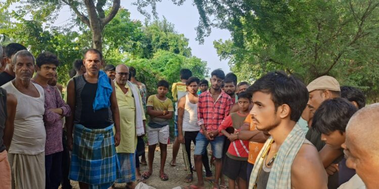 गोगरी के खधौर धार में भैंस को नहलाने गए किशोर की डूबने से मौत,करमी की लत्ती और मनीजरा में फंसने के कारण भैंस ने भी तोड़ा दम