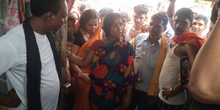 पसराहा के पिपरपाती में फंदे से लटकी मिली युवक की लाश,युवक ने की आत्महत्या या उसकी हुई हत्या!संशय बरकरार