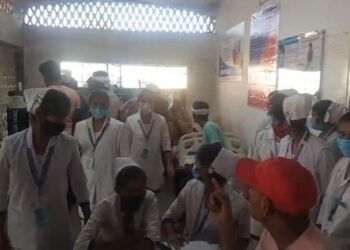 बाइक पर सवार होकर बाजार जा रहे अधेड़ ठेले से ठोकर खाकर बाइक समेत पोखर में गिरे,दर्दनाक मौत से पसरा मातम