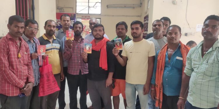 लाखों रुपये की वसूली कर फरार हो गए प्राइवेट बैंक के प्रबंधक और एजेंट,ठगी के शिकार हुए लोगों ने थानाध्यक्ष से लगायी न्याय की गुहार, पड़ताल जारी