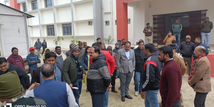 नई नवेली दुल्हन की तरह गोगरी का अनुमंडलीय अस्पताल सज- धजकर तैयार,सीएम नीतीश के आने का है इंतजार