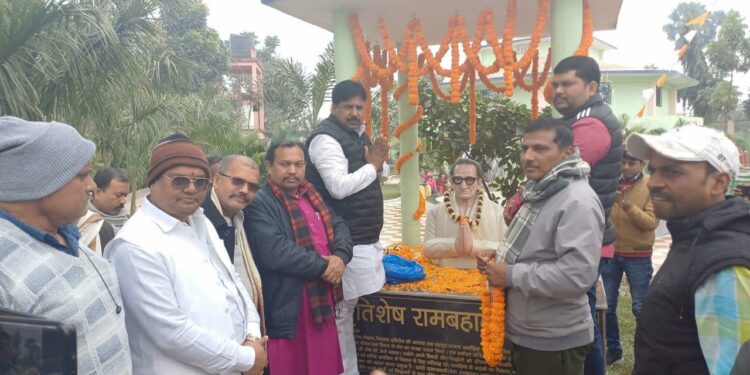 फरकिया के गांधी कहे जाने वाले रामबहादुर आजाद के विरासत को बनाएंगे और समृद्ध:मनोहर कुमार यादव