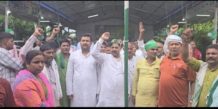 लालू राज आने से पहले दलित व शोषितों के लिए हुक्मरानों के आगे चारपाई पर बैठना था गुनाह:मनोहर यादव