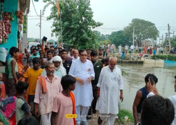 बाढ़ पीड़ितों की समस्याओं का त्वरित गति से होगा समाधान:डॉ संजीव