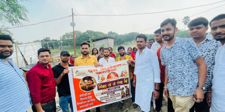 …और जब यूथ फाउंडेशन के सदस्यों को देख खिल उठे बच्चों के चेहरे,साझा की दीपोत्सव की खुशियां!