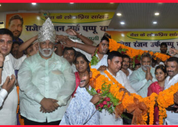 देश के जनप्रिय सांसद के स्वागत में टूटी दलीय सीमा की दीवार,पहनाए गए चांदी के ताज…जब तक जिंदा रहूंगा,तब तक खगड़िया वासियों की आंखों में नहीं आने दूंगा आंसू:पप्पू यादव