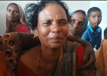 दरवाजे में सो रहे युवक को गोली मारकर अपराधियों ने सुला दी मौत की नींद,कुछ दिनों पूर्व ही मृतक के घर हुई थी कुर्की जब्ती की कार्रवाई