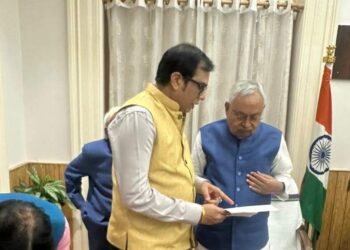 बहुचर्चित विधायक डॉ संजीव ने अगुवानी घाट- सुलतानगंज के बीच क्षतिग्रस्त हुए पुल के निर्माण को ले सीएम नीतीश को सौंपा ज्ञापन!