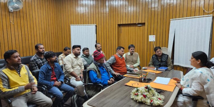 जिप अध्यक्ष कृष्णा कुमारी यादव ने पुनः पदभार ग्रहण करते ही संबंधित लोगों को चेताया,कहा-विकास कार्यों में किसी भी तरह की कोताही बर्दाश्त नहीं