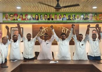 इंडिया गठबंधन समन्वय समिति के संयोजक बने पूर्व एमएलसी प्रत्याशी सह राजद जिलाध्यक्ष मनोहर यादव, घटक दलों की बैठक में लिए गए कई अहम निर्णय