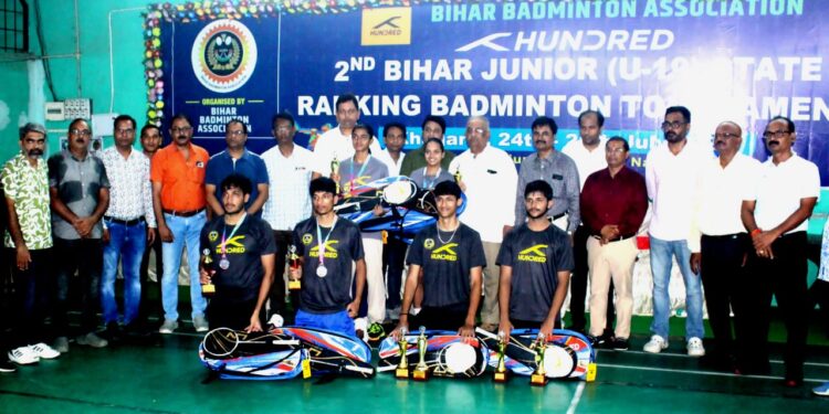 रणवीर-वैष्णवी बने एकल चैंपियन, रणवीर-पराग की जोड़ी ने डबल्स में मचाया धमाल — खगड़िया में हंड्रेड द्वितीय बिहार स्टेट जूनियर बैडमिंटन टूर्नामेंट 2025 का भव्य समापन