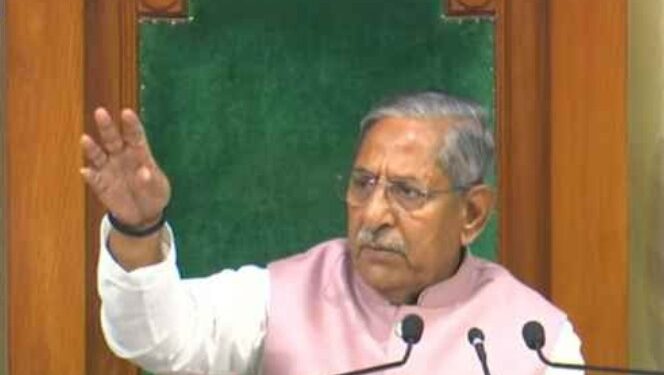 “बिहार विधानसभा में हंगामे की गूंज! एसआईआर पर सियासत गरम, विपक्ष काले कपड़ों में मुखर”