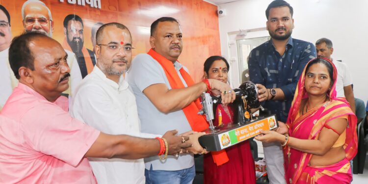 “संजय खंडेलिया की पहल, सैकड़ों बहनों के हाथ में आत्मनिर्भरता की चाबी!” — ‘मेरी बहना, मेरा अभिमान’ अभियान ने खगड़िया में रचा नया इतिहास