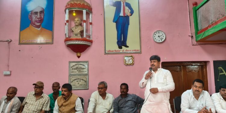 थके हुए मुख्यमंत्री और रिटायर्ड अफसरों के सहारे चल रही सरकार से तंग जनता… अब बदलाव की गूंज, 18 सितम्बर को खगड़िया की धरती से तेजस्वी यादव की ऐतिहासिक हुंकार : मनोहर यादव