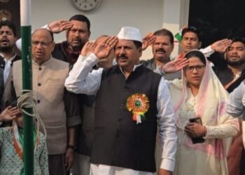 शान, सम्मान और एकता का प्रतीक बना गणतंत्र दिवस समारोह राजद जिला कार्यालय खगड़िया में गरिमामय माहौल में हुआ झंडोत्तोलन