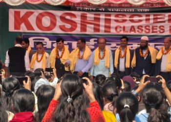 खगड़िया: कोशी साइंस क्लासेज में 12वीं के विद्यार्थियों का ऐतिहासिक फेयरवेल, भावनाओं और अनुशासन के बीच भव्य आयोजन