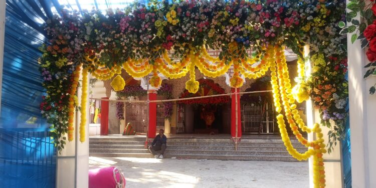 खगड़िया जिले के चित्रगुप्त मंदिर में शिवमय माहौल — महाशिवरात्रि पर भक्ति और व्यवस्था का अद्भुत संगम