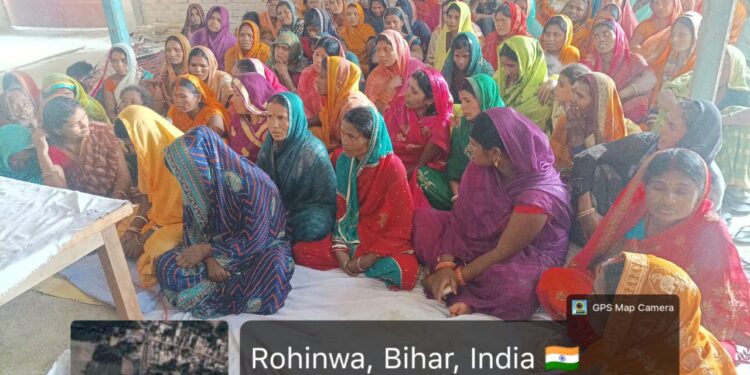 खेत से खलिहान तक बदलाव की पहल: गांधी नगर में फसल निरीक्षण और रोहियामा में बकरी पालकों को वैज्ञानिक प्रशिक्षण