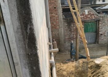 खगड़िया में दबंगई का आरोप: घर में प्लम्बिंग के दौरान 2 लाख रंगदारी की मांग, जानलेवा हमले की शिकायत दर्ज