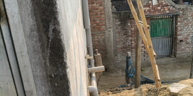 खगड़िया में दबंगई का आरोप: घर में प्लम्बिंग के दौरान 2 लाख रंगदारी की मांग, जानलेवा हमले की शिकायत दर्ज