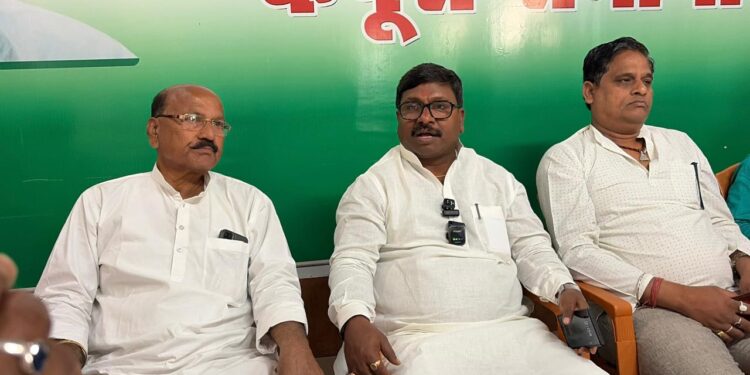 विधायक बबलू कुमार मंडल का सख्त रुख: बेमौसम बारिश से खगड़िया में रबी फसल तबाह, मक्का-गेहूं-सरसों के साथ आम-लीची को भारी नुकसान, किसानों के लिए तुरंत मुआवजा और बटेदारों को हक देने की मांग