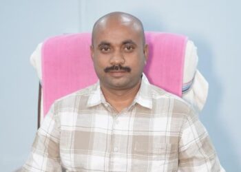 खगड़िया में 20 साल के अतिक्रमण पर चला बुलडोज़र: स्टेशन रोड हुई पूरी तरह आज़ाद, जाम का ‘काला अध्याय’ खत्म, शहर ने ली राहत की लंबी सांस